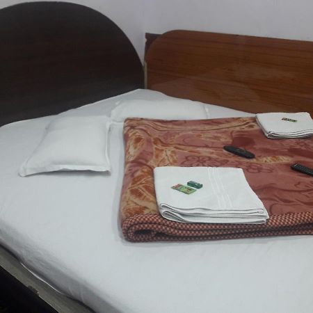 Hotel RAJVIHAR Pachmarhī Buitenkant foto