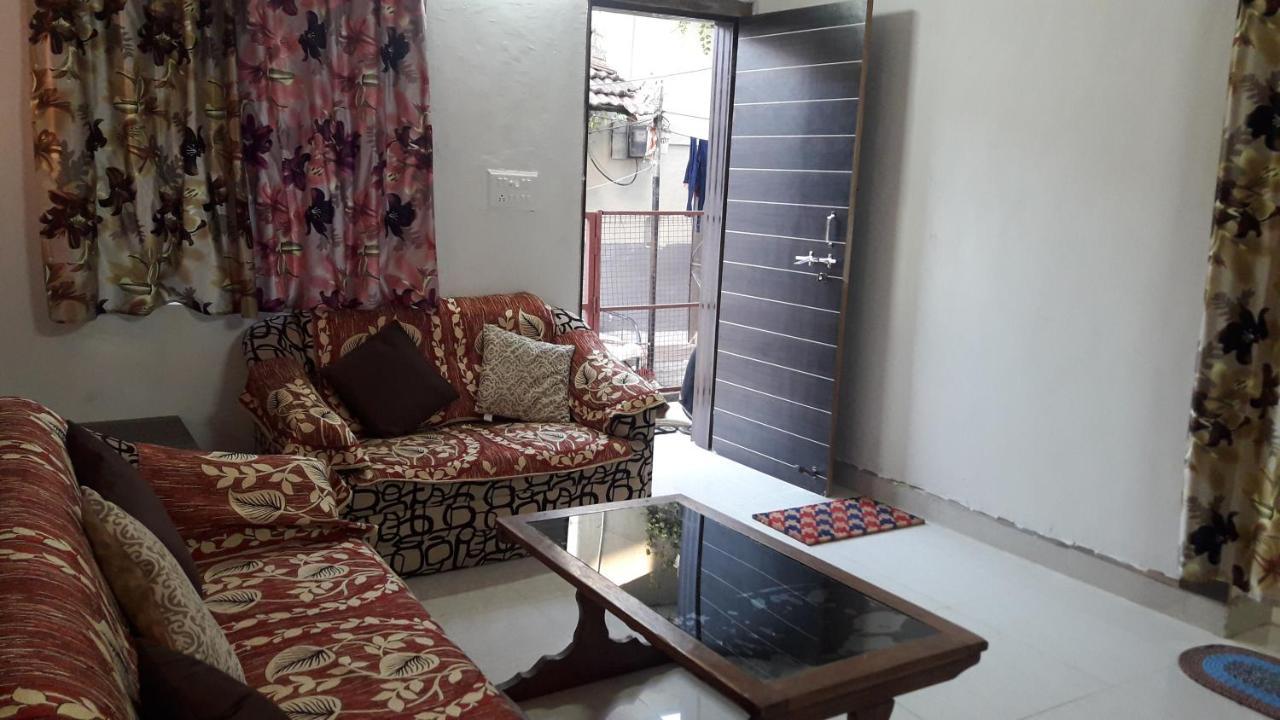 Hotel RAJVIHAR Pachmarhī Buitenkant foto
