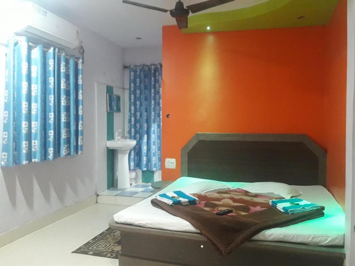 Hotel RAJVIHAR Pachmarhī Buitenkant foto