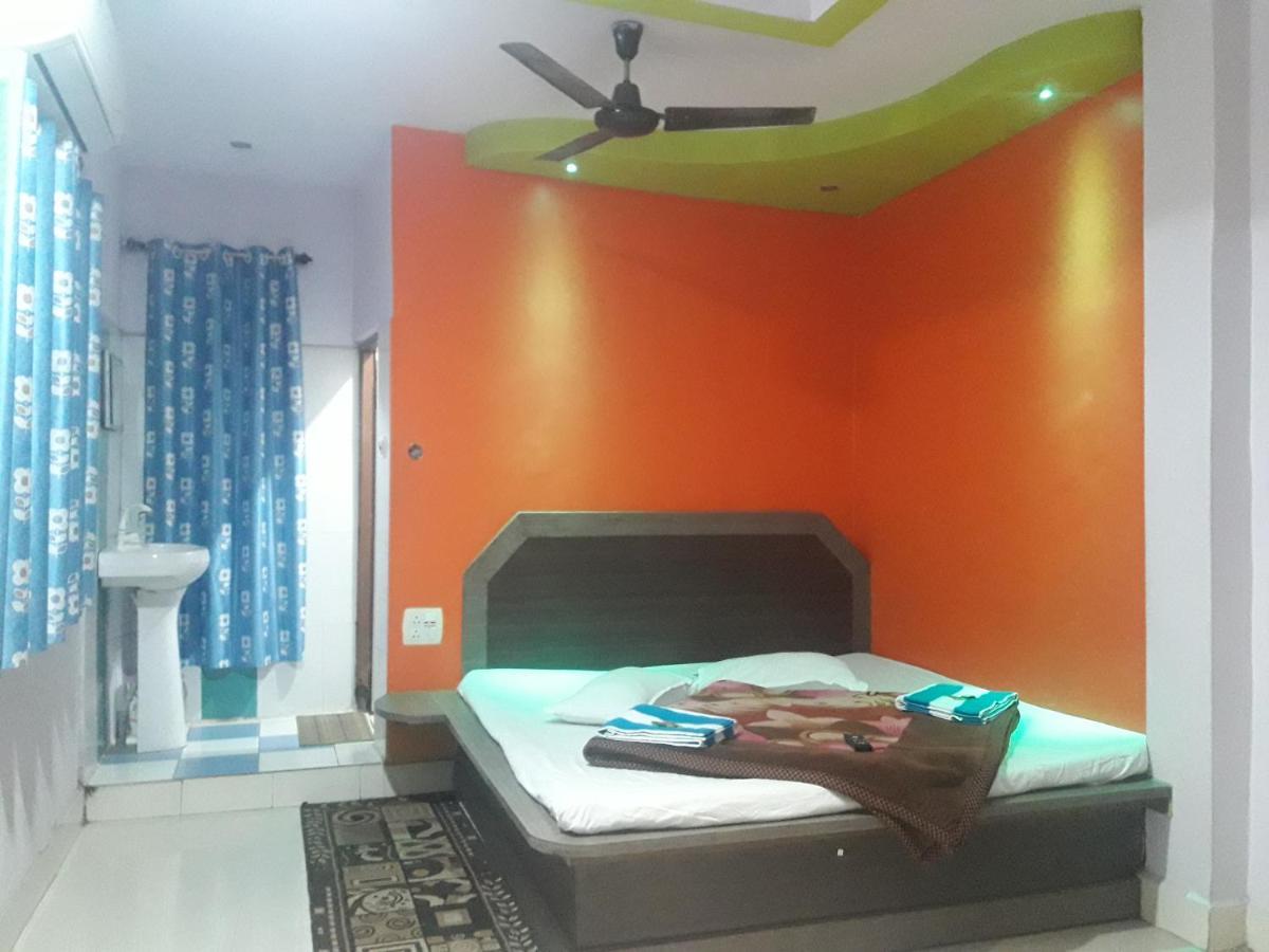 Hotel RAJVIHAR Pachmarhī Buitenkant foto