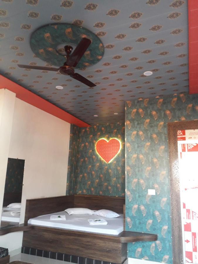 Hotel RAJVIHAR Pachmarhī Buitenkant foto