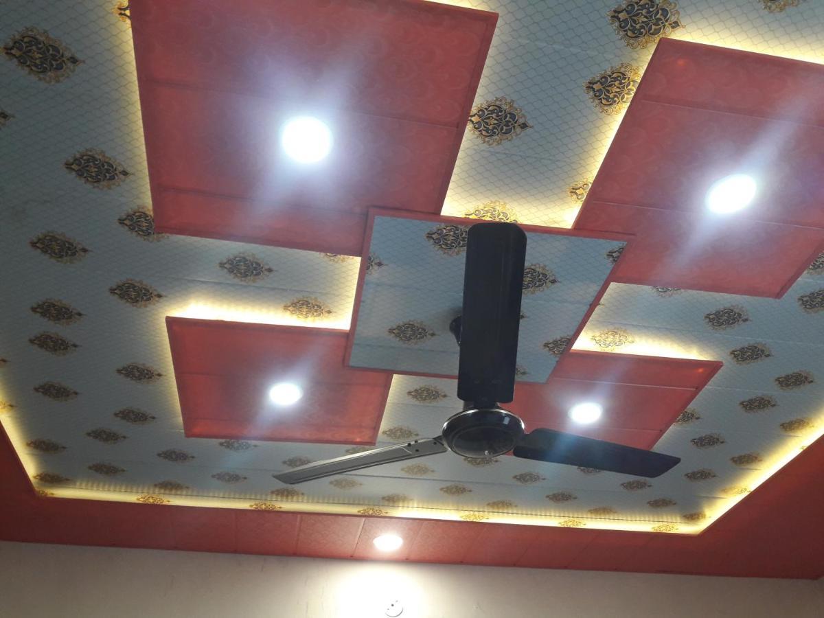 Hotel RAJVIHAR Pachmarhī Buitenkant foto
