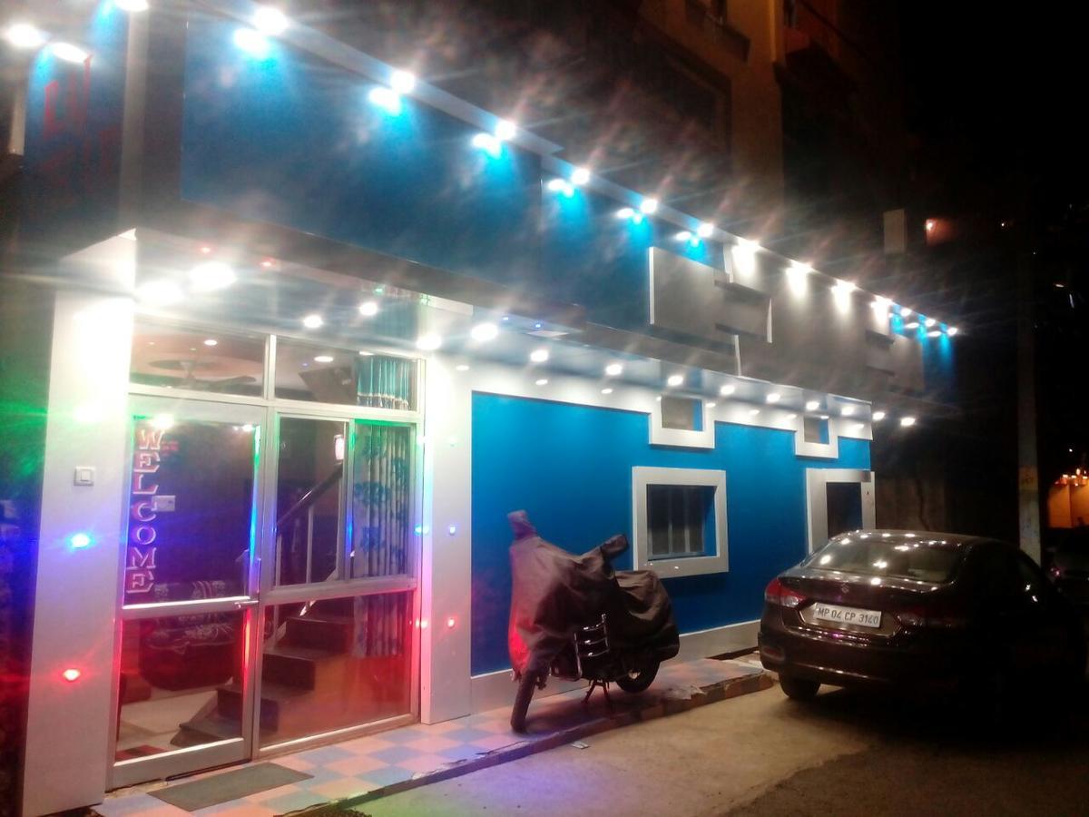 Hotel RAJVIHAR Pachmarhī Buitenkant foto